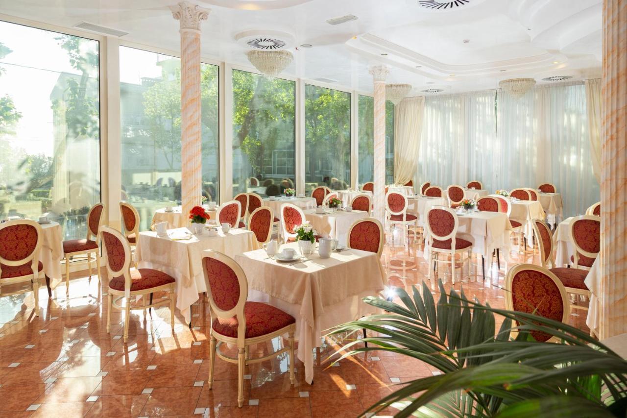 Gallia Palace 4*