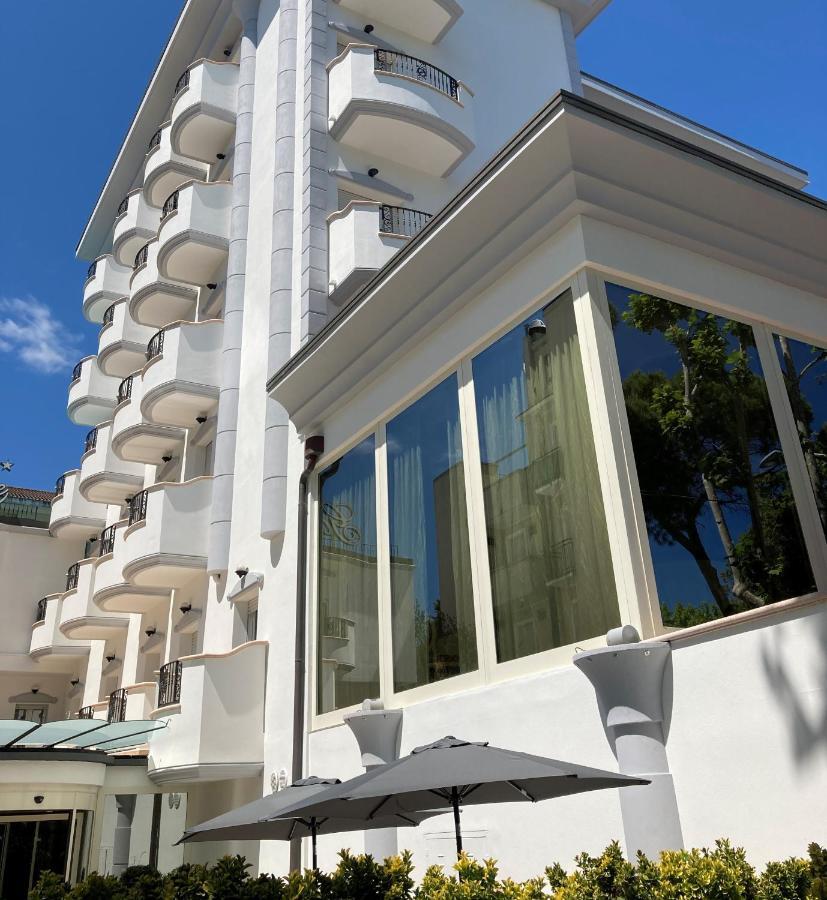 Gallia Palace 4*